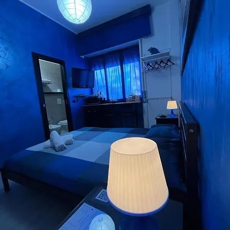 Light Homestay *