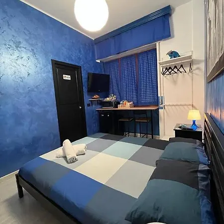 Light ホームステイ アヴェッリーノ